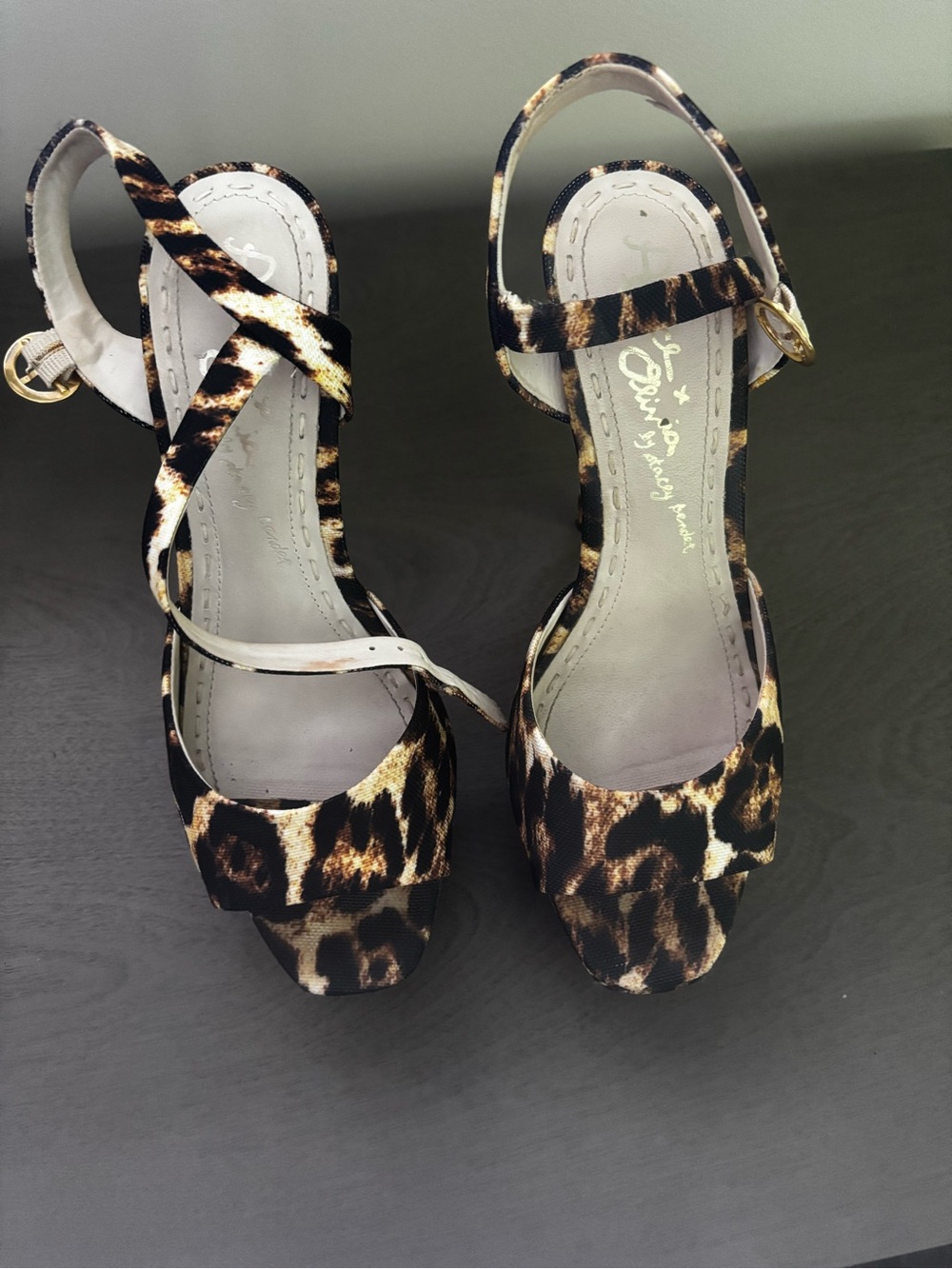 Alice & Olivia Size 39 Leopard Print Platform Heels - Picture 3 of 14
